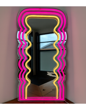Neon Çerçeveli Dekoratif Boy Aynası
